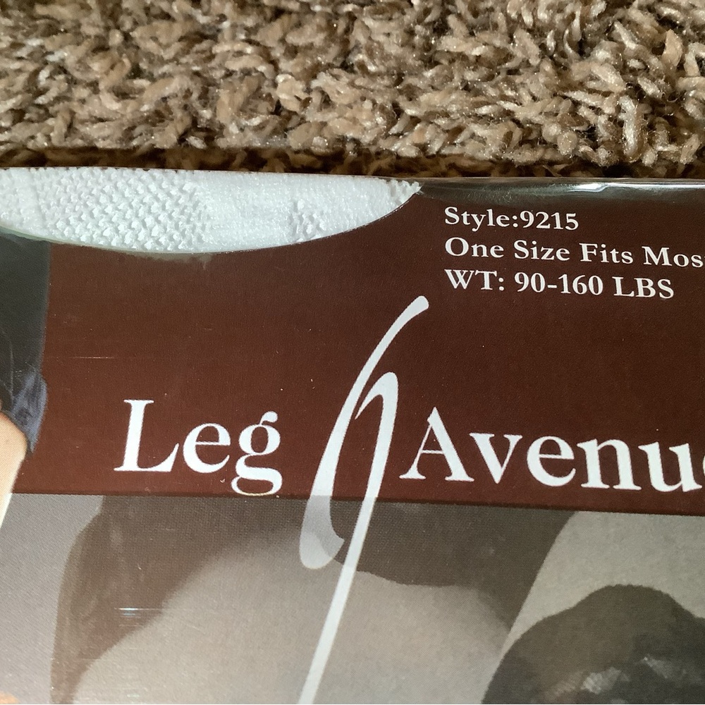 Leg Avenue lace thigh highs, color white, One Size - Picture 6 of 10